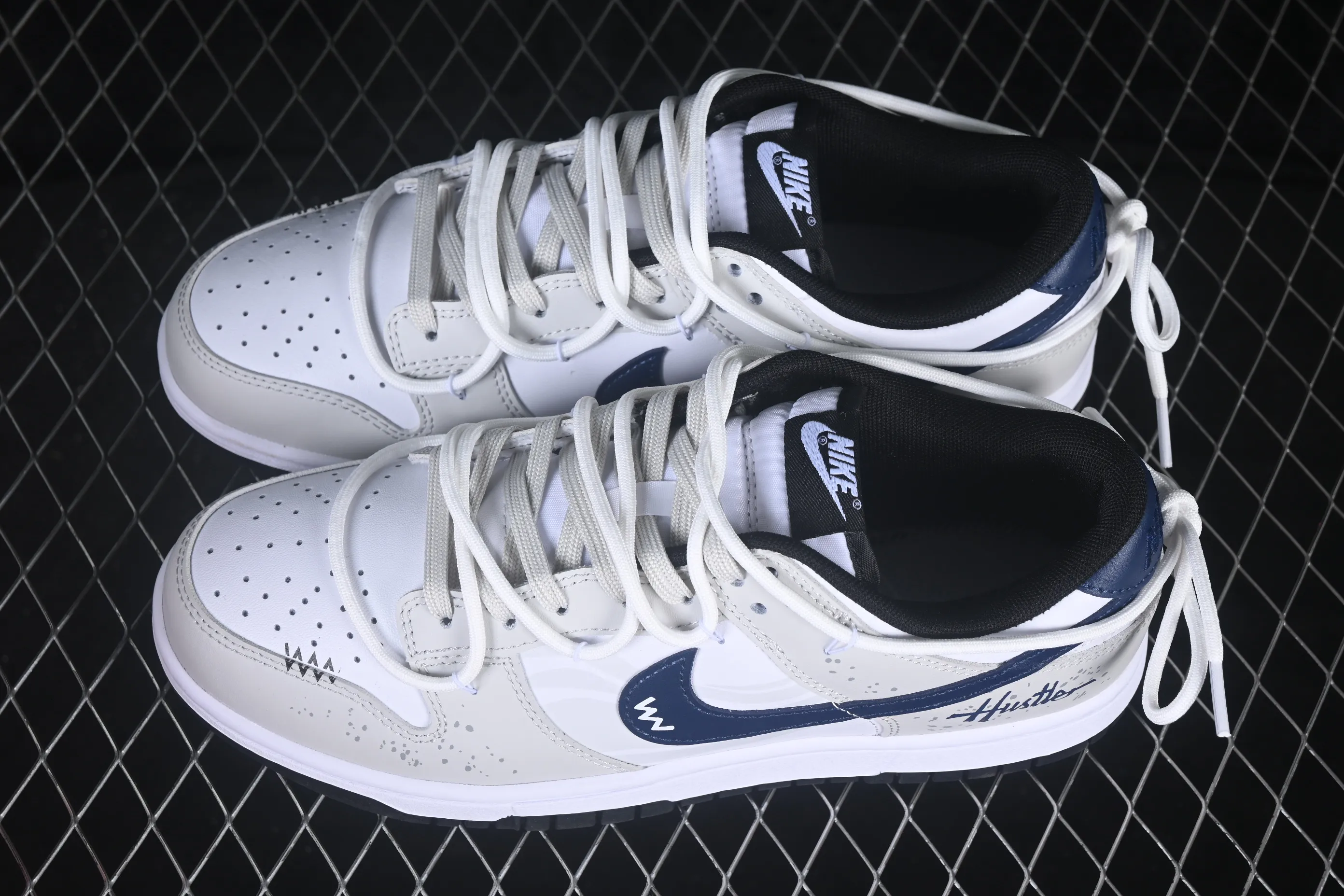 All categories Nk SB Dunk Series Nk SB Dunk Low High-end customized low-top sneakers Nike SB Dunk Low straps low-top casual sneakers HF5441-100
